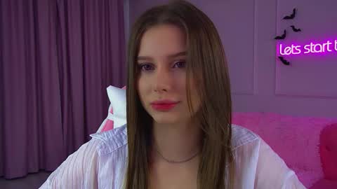 Snapshot of dianabecker chatting on 11/04/25, 03:16 Diana online show from 11/04/25, 03:16