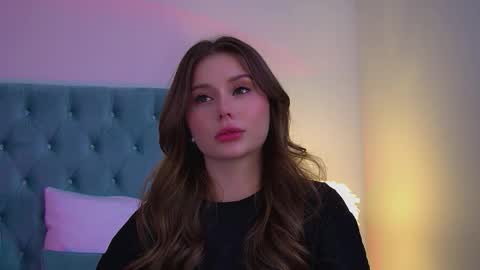 Snapshot of dianabecker chatting on 11/27/25, 06:43 Diana online show from 11/27/25, 06:43