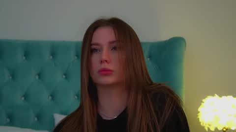 Snapshot of dianabecker chatting on 03/11/26, 06:30 Diana online show from 03/11/26, 06:30