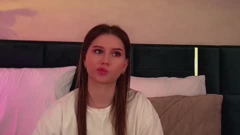 Snapshot of dianabecker chatting on 03/14/26, 10:42 Diana online show from 03/14/26, 10:42