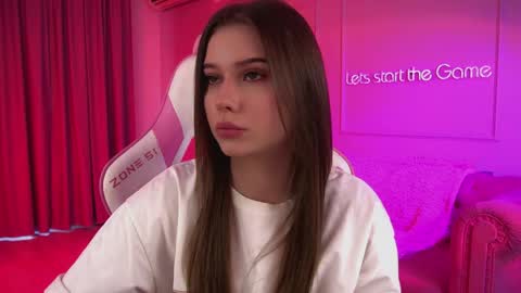 Snapshot of dianabecker chatting on 04/25/26, 06:27 Diana online show from 04/25/26, 06:27