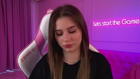 Snapshot of dianabecker chatting on 05/16/26, 06:21 Diana online show from 05/16/26, 06:21