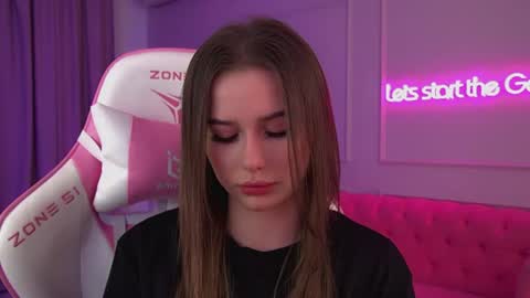 Snapshot of dianabecker chatting on 07/19/26, 06:11 Diana online show from 07/19/26, 06:11