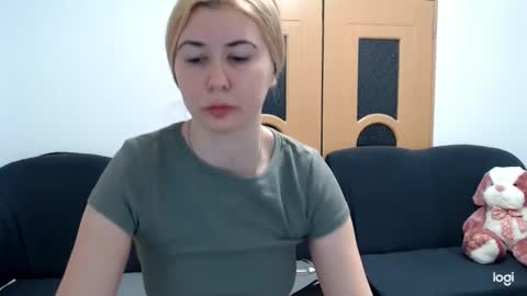 dianasmiey7 online show from 02/13/25, 10:23
