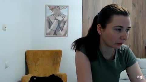 Snapshot of dianasmiey7 chatting on 04/28/26, 11:04 dianasmiey7 online show from 04/28/26, 11:04