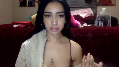 Snapshot of dianaxoagua chatting on 02/17/26, 06:21 Dianaseshh online show from 02/17/26, 06:21