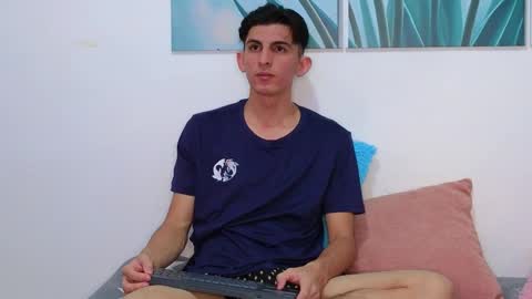 Snapshot of dianayleo chatting on 04/02/26, 02:04 Ana Leo online show from 04/02/26, 02:04