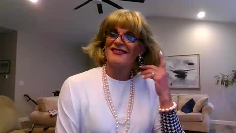 Snapshot of dianeheels chatting on 01/13/25, 03:26 dianeheels online show from 01/13/25, 03:26