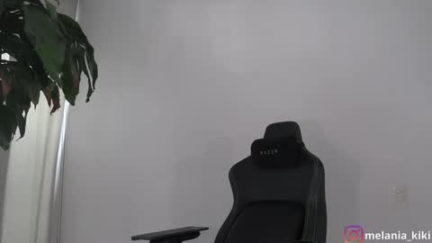 Melania   -    online show from 01/10/25, 08:15