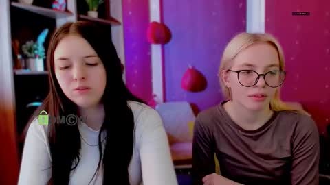 Snapshot of diara_ti chatting on 02/17/26, 12:34 diara ti online show from 02/17/26, 12:34