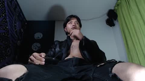 Snapshot of dicaprioo_ chatting on 12/03/24, 12:13 DICAPRIO online show from 12/03/24, 12:13