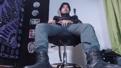 Snapshot of dicaprioo_ chatting on 12/12/24, 11:58 DICAPRIO online show from 12/12/24, 11:58