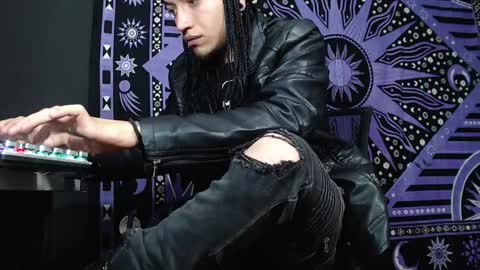 Snapshot of dicaprioo_ chatting on 01/10/25, 08:04 DICAPRIO online show from 01/10/25, 08:04