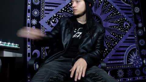 Snapshot of dicaprioo_ chatting on 01/11/25, 09:25 DICAPRIO online show from 01/11/25, 09:25