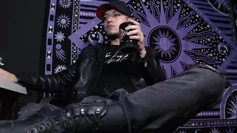 Snapshot of dicaprioo_ chatting on 01/28/25, 02:53 DICAPRIO online show from 01/28/25, 02:53