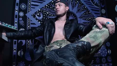 Snapshot of dicaprioo_ chatting on 02/02/25, 08:19 DICAPRIO online show from 02/02/25, 08:19