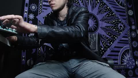 Snapshot of dicaprioo_ chatting on 02/07/25, 04:46 DICAPRIO online show from 02/07/25, 04:46