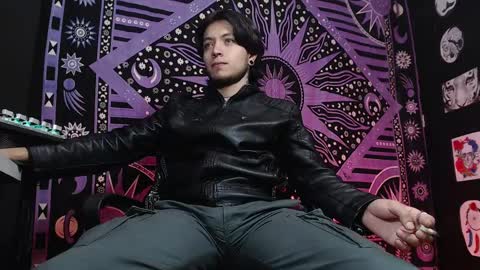 Snapshot of dicaprioo_ chatting on 02/11/25, 08:52 DICAPRIO online show from 02/11/25, 08:52