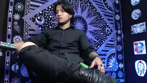 Snapshot of dicaprioo_ chatting on 02/14/25, 05:57 DICAPRIO online show from 02/14/25, 05:57