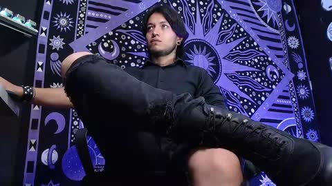 Snapshot of dicaprioo_ chatting on 02/15/25, 12:04 DICAPRIO online show from 02/15/25, 12:04