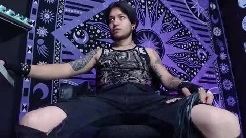 Snapshot of dicaprioo_ chatting on 02/15/25, 06:01 DICAPRIO online show from 02/15/25, 06:01