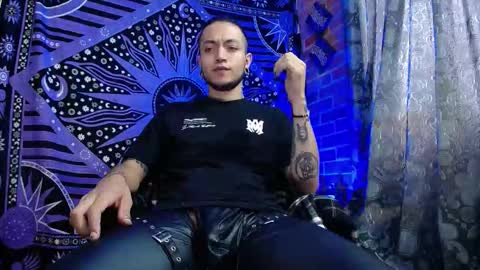 Snapshot of dicaprioo_ chatting on 10/03/25, 06:49 DICAPRIO online show from 10/03/25, 06:49