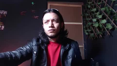 Snapshot of dicaprioo_ chatting on 10/16/25, 04:02 DICAPRIO online show from 10/16/25, 04:02