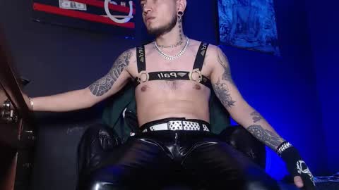 Snapshot of dicaprioo_ chatting on 03/28/26, 03:50 DICAPRIO online show from 03/28/26, 03:50