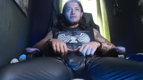 Snapshot of dicaprioo_ chatting on 04/14/26, 04:57 DICAPRIO online show from 04/14/26, 04:57