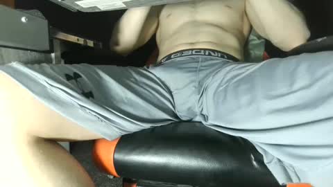 Snapshot of dick_and_muscle chatting on 02/19/25, 05:06 Dick And Muscle online show from 02/19/25, 05:06