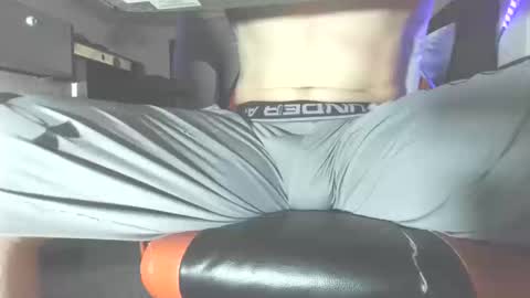 Snapshot of dick_and_muscle chatting on 10/16/25, 01:39 Dick And Muscle online show from 10/16/25, 01:39