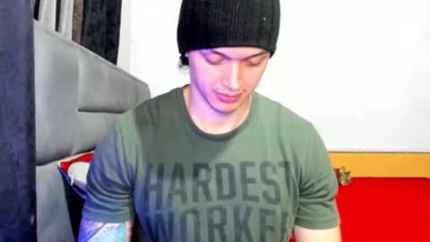 jhon online show from 02/01/25, 02:37