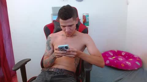 Snapshot of dick_monster23cm chatting on 01/23/25, 07:18 dick_monster23cm online show from 01/23/25, 07:18