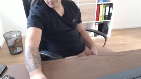 Snapshot of dickeeier96 chatting on 10/29/25, 12:51 dickeeier96 online show from 10/29/25, 12:51