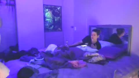 Snapshot of dickerdown1221 chatting on 04/05/26, 02:03 dickerdown1221 online show from 04/05/26, 02:03