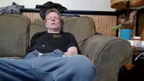 Snapshot of dickfitzwell123 chatting on 01/24/25, 06:24 dickfitzwell123 online show from 01/24/25, 06:24