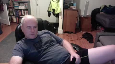 Snapshot of dickflasher5 chatting on 12/30/24, 06:09 Richard Fleischer online show from 12/30/24, 06:09