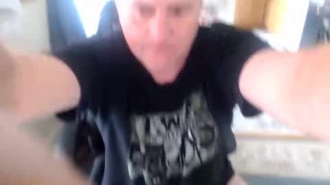 Snapshot of dickflasher5 chatting on 04/11/26, 06:01 Richard Fleischer online show from 04/11/26, 06:01