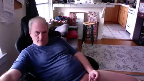 Snapshot of dickflasher5 chatting on 04/13/26, 05:40 Richard Fleischer online show from 04/13/26, 05:40