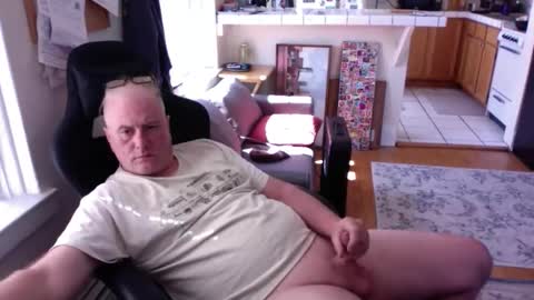 Snapshot of dickflasher5 chatting on 05/12/26, 04:37 Richard Fleischer online show from 05/12/26, 04:37