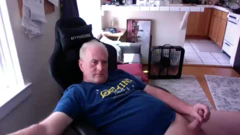Snapshot of dickflasher5 chatting on 06/02/26, 04:42 Richard Fleischer online show from 06/02/26, 04:42