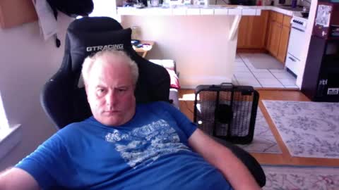 Snapshot of dickflasher5 chatting on 07/12/26, 04:31 Richard Fleischer online show from 07/12/26, 04:31