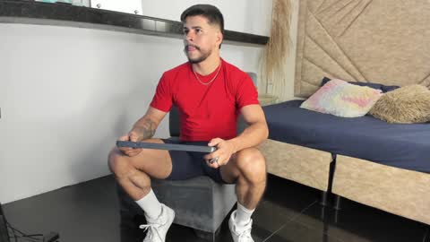 Snapshot of dickgriffith chatting on 01/15/25, 12:30 Dick Griffith online show from 01/15/25, 12:30