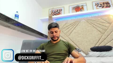 Snapshot of dickgriffith chatting on 02/13/25, 03:35 Dick Griffith online show from 02/13/25, 03:35