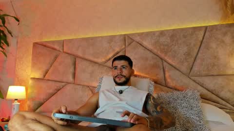 Snapshot of dickgriffith chatting on 09/11/25, 11:43 Dick Griffith online show from 09/11/25, 11:43