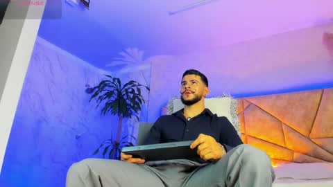 Snapshot of dickgriffith chatting on 10/12/25, 11:20 Dick Griffith online show from 10/12/25, 11:20