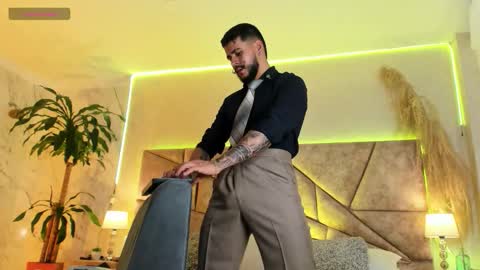 Snapshot of dickgriffith chatting on 11/02/25, 11:01 Dick Griffith online show from 11/02/25, 11:01