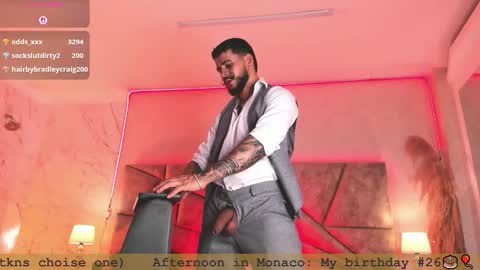 Snapshot of dickgriffith chatting on 11/29/25, 08:23 Dick Griffith online show from 11/29/25, 08:23