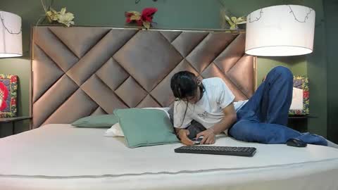 dickie_dicking online show from 12/17/25, 10:16