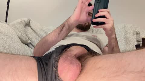 Snapshot of dickjulian chatting on 01/01/25, 05:44 Im Julian  all cum shot videos here    online show from 01/01/25, 05:44